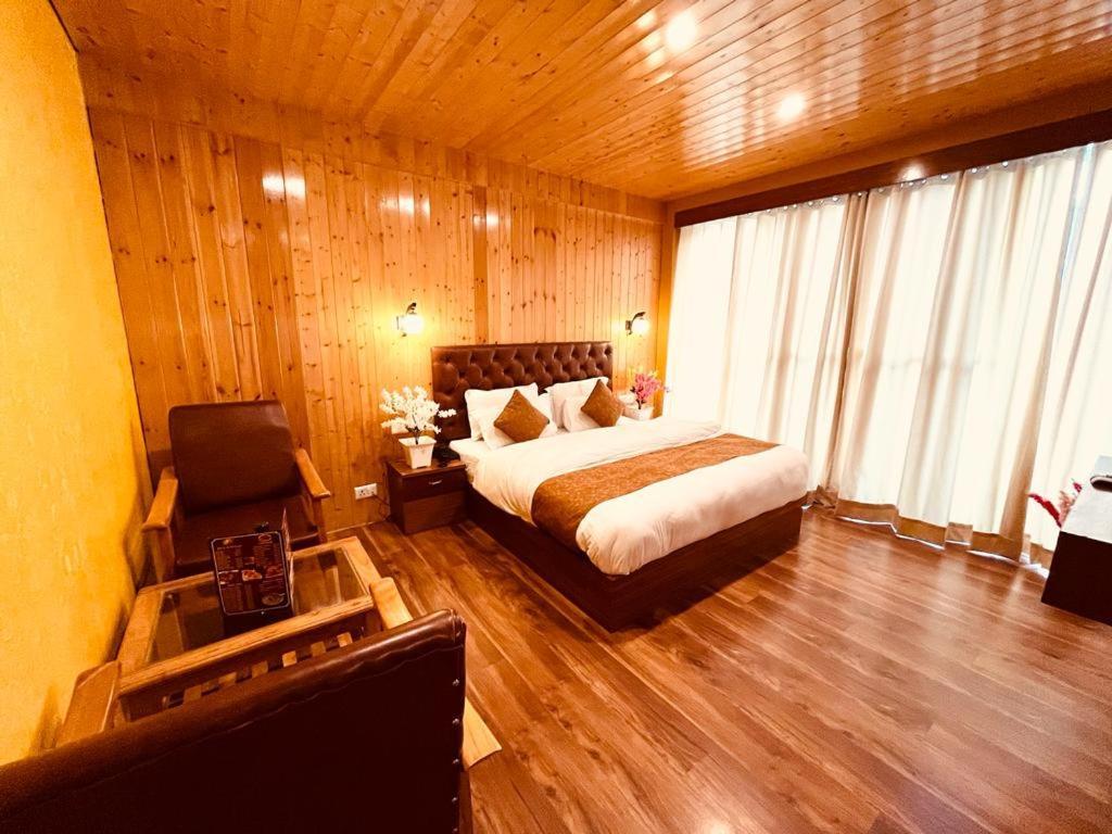 Tata Vista Resort Mall Road Manali - Centrally Heated & Air Cooled Exterior foto