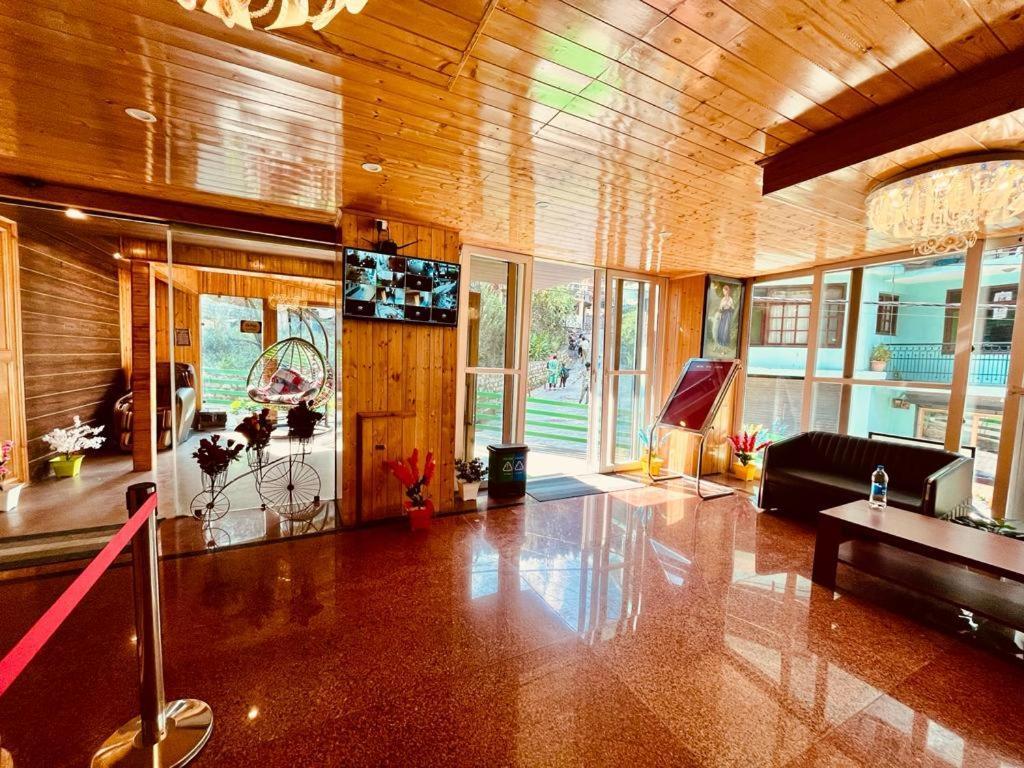 Tata Vista Resort Mall Road Manali - Centrally Heated & Air Cooled Exterior foto