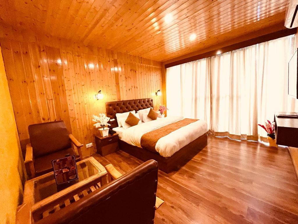 Tata Vista Resort Mall Road Manali - Centrally Heated & Air Cooled Exterior foto